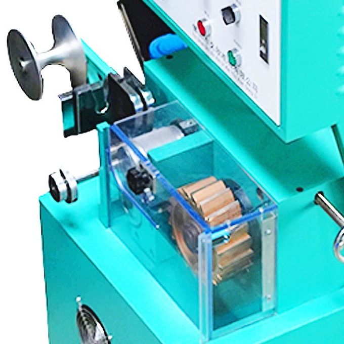 دستگاه گرانولاتور پلاستیکی فشار سرد 150kg/h CPE,PE,CPP,PO,PP,EVA,BOPA,PUF,LLDPE 0
